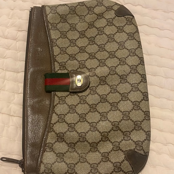 Vintage Gucci Zipper Clutch Bag - Picture 1 of 7